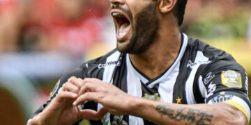 Em grande jogo, Atlético-MG bate Flamengo e é campeão da Supercopa