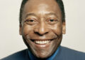 Pelé recebe alta após dois dias internado em São Paulo
