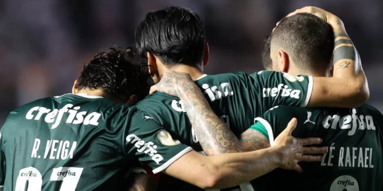 Torcedor do Palmeiras passa mal e morre em jogo do Palmeiras em Curitiba
