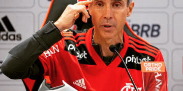 Flamengo anuncia a demissão do técnico português Paulo Sousa