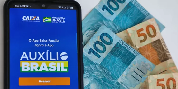 Governo antecipa pagamento de agosto do Auxílio Brasil
