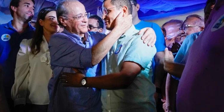 Vereador Ismael Silva oficializa apoio a Sílvio Mendes