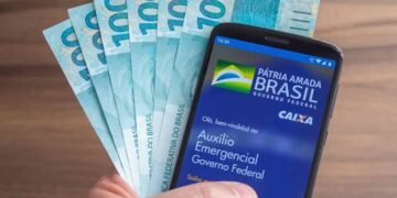 Governo Federal pagou auxílio emergencial a 135 mil mortos, diz CGU