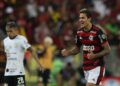 Flamengo volta a derrotar Corinthians e avança na Libertadores