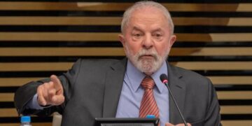 Lula promete manter o auxílio emergencial de R$ 600 em 2023