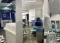Parte do teto do Hospital de Urgência de Teresina desaba