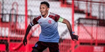 Flamengo acerta a venda do atacante Lázaro ao Almería, da Espanha
