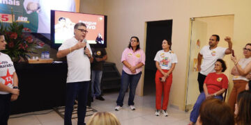 João Mádison promove reunião e recebe adesões femininas