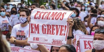 Após 7 meses, professores anunciam fim da greve em Teresina