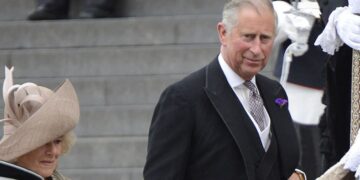 Morte da rainha deixa desafios para Charles III; funeral será dia 18