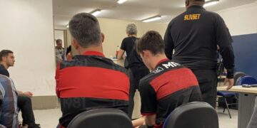 Torcedor do Flamengo é preso após assediar repórter da ESPN