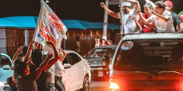 Rafael Fonteles e Wellington Dias realizam carreata em Floriano