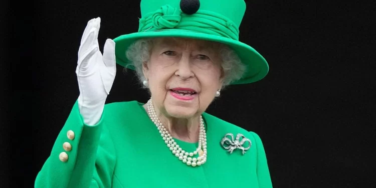 Rainha Elizabeth II morre aos 96 anos na Escócia