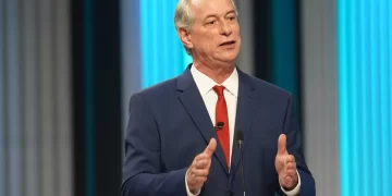 Ciro Gomes declara apoio a Lula para presidente no 2º turno