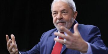 Lula diz ser contra o aborto em carta aos evangélicos