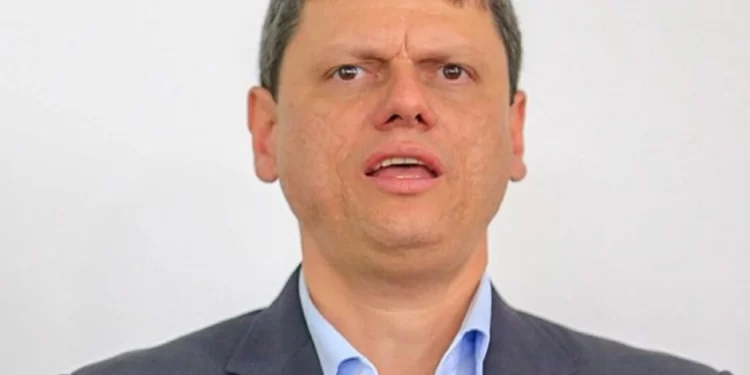 Tarcísio Gomes de Freitas sofre atentado na favela de Paraisópolis