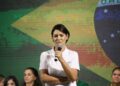 Michelle desmente imprensa nacional e diz que Bolsonaro não foi internado