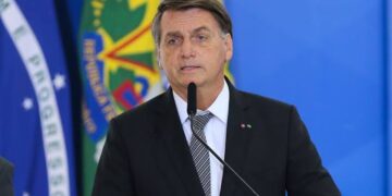Em pronunciamento, Bolsonaro diz que seguirá cumprindo a Constituição