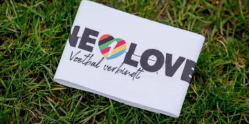 Fifa proíbe seleções de utilizarem braçadeiras ‘OneLove’ na Copa