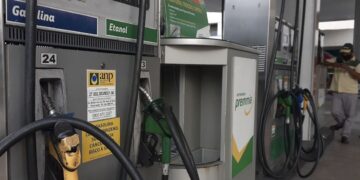 Petróleo Real: Procon autua 26 postos de combustíveis no Piauí