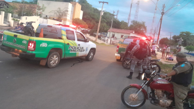 Polícia militar apreende motocicletas que participavam do rolezinho de natal em José de Freitas