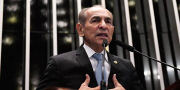 Brasil não funcionaria com o orçamento de Bolsonaro, diz Marcelo Castro