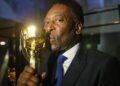Estado de saúde de Pelé melhora, mas ainda não há previsão de alta