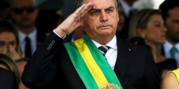 Bolsonaro confirma que não passará a faixa de presidente para Lula