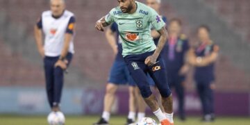 Tite confirma retorno de Neymar para jogo contra Coreia