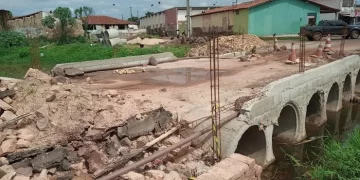 Obras de ponte paralisada em José de Freitas causam transtorno à população e prejuízo aos comerciantes
