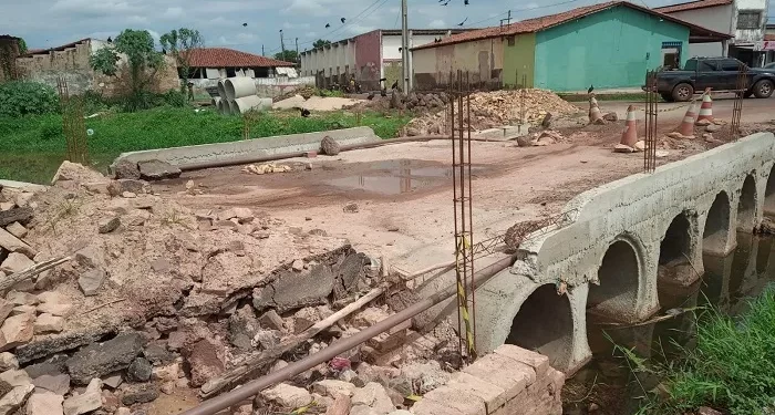 Obras de ponte paralisada em José de Freitas causam transtorno à população e prejuízo aos comerciantes