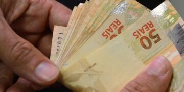 Salário mínimo será de R$ 1.302 a partir de 1º de janeiro