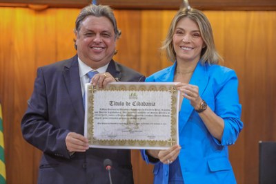Dri do Bob Z recebe titulo de cidadania piauiense pela Alepi