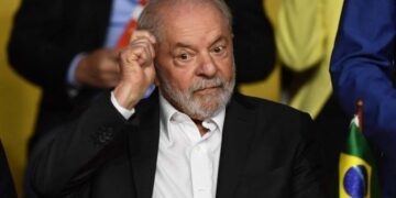 Lula diz que não consegue dar aumento do salário-mínimo