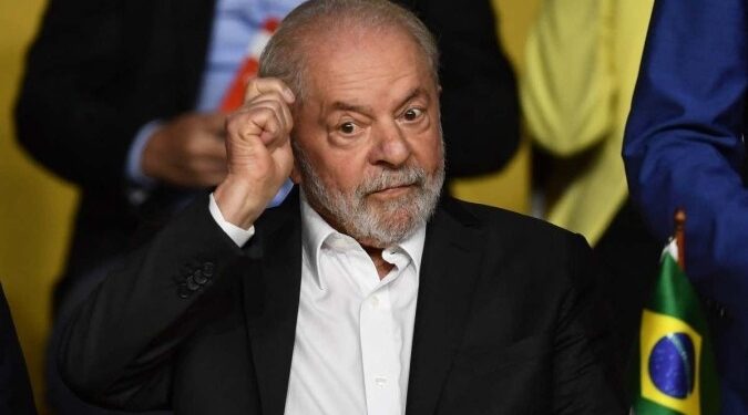 Lula diz que não consegue dar aumento do salário-mínimo