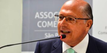 Geraldo Alckmin assume presidência pela primeira vez neste domingo