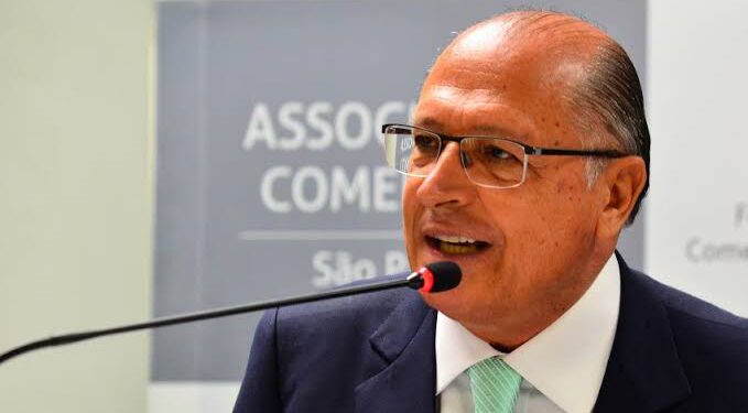 Geraldo Alckmin assume presidência pela primeira vez neste domingo