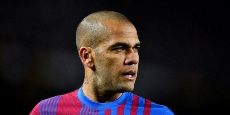 Dani Alves é detido em Barcelona por suspeita de abuso sexual