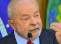 Lula proíbe uso de celulares no gabinete presidencial