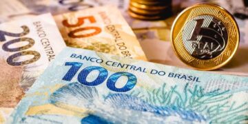 Governo Lula deve reajustar salário mínimo apenas em maio