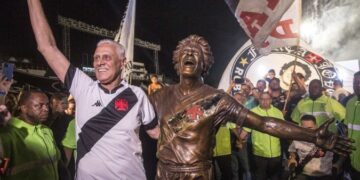 Roberto Dinamite morre aos 68 anos no Rio de Janeiro
