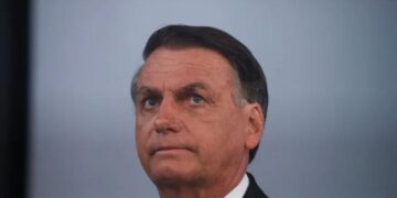 Depredações e invasões de prédios públicos “fogem à regra”, diz Bolsonaro