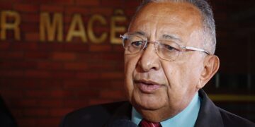 Dr. Pessoa anuncia passe livre no Transporte Coletivo de Teresina