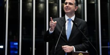Rodrigo Pacheco é reeleito presidente do Senado com 49 votos