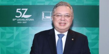 Criminosos usam foto de Florentino Neto para aplicar golpes em prefeitos