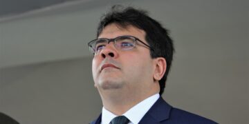 Governo define piso salarial dos professores em R$ 4.420,55 no Piauí