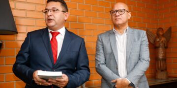 Hélio Rodrigues toma posse como deputado na vaga de Fábio Xavier