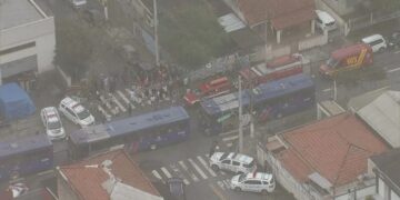 Aluno esfaqueia professores e colegas em escola estadual de São Paulo