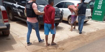 Polícia cumpre mandado e prende dois homens na cidade de José de Freitas