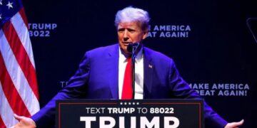 Trump faz acordo para não ser algemado ao se apresentar à Justiça dos EUA